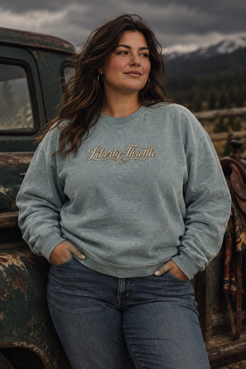 Independent Pigment Dyed Crew Neck