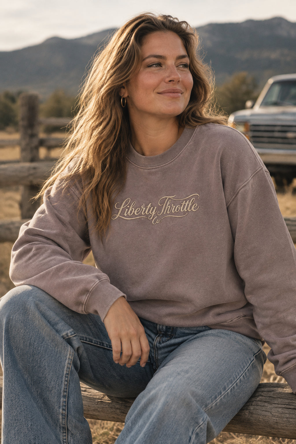 Independent Pigment Dyed Crew Neck